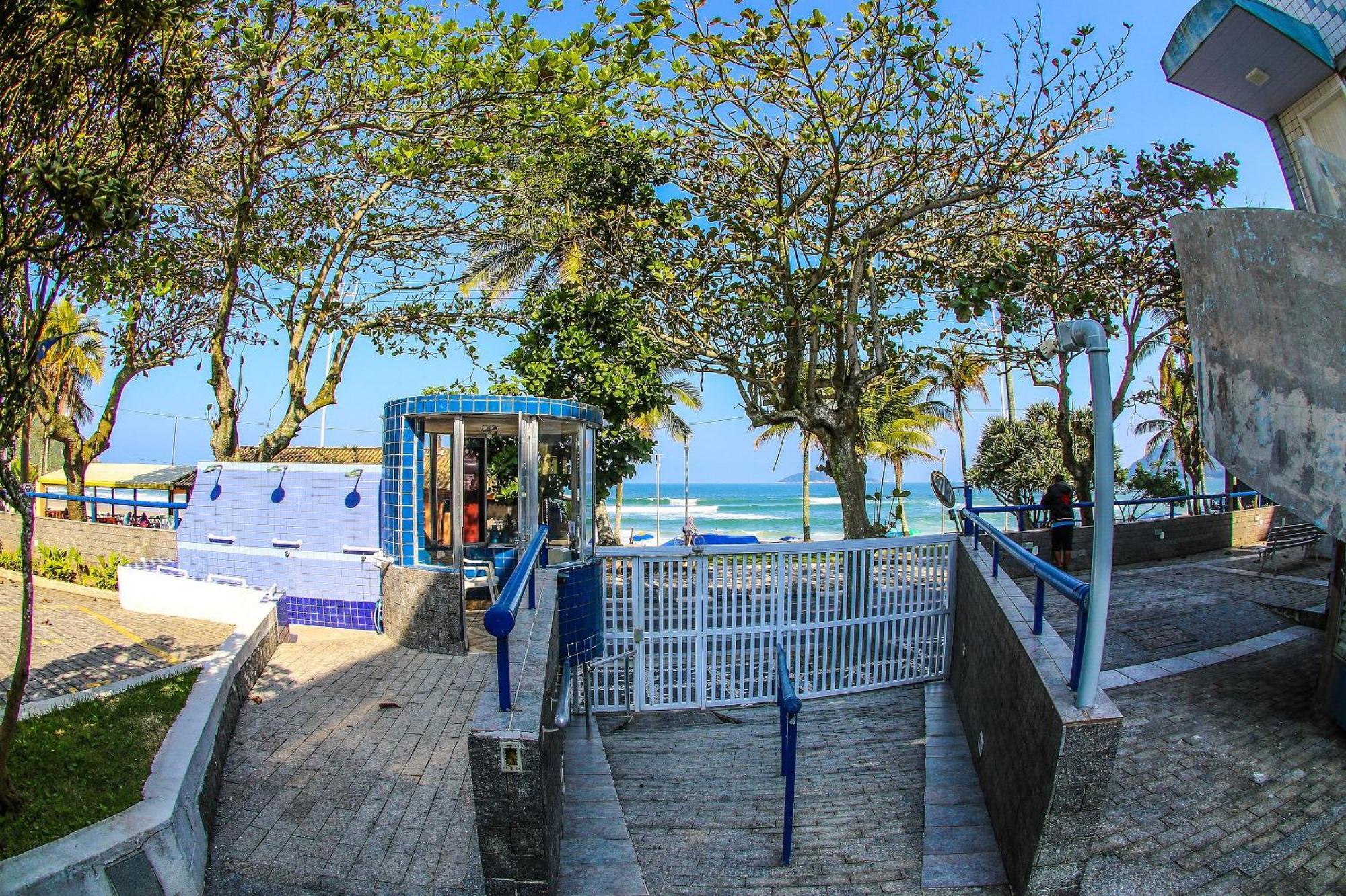 1E - Pé na areia do Guarujá - Praia do Tombo Exterior foto